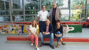 Born MdL mit Rektor Köhler, den Lehrerinnen Erdel un Horwarth und Gemeinderat Schindler